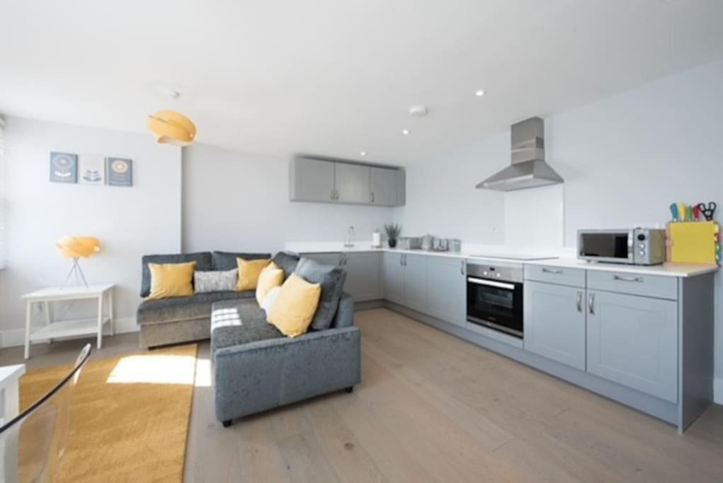 ברנטווד Beautiful, Spacious 1 Bed Flat מראה חיצוני תמונה