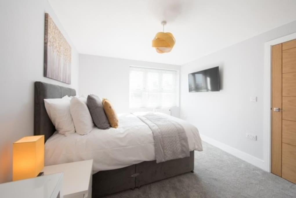 ברנטווד Beautiful, Spacious 1 Bed Flat מראה חיצוני תמונה