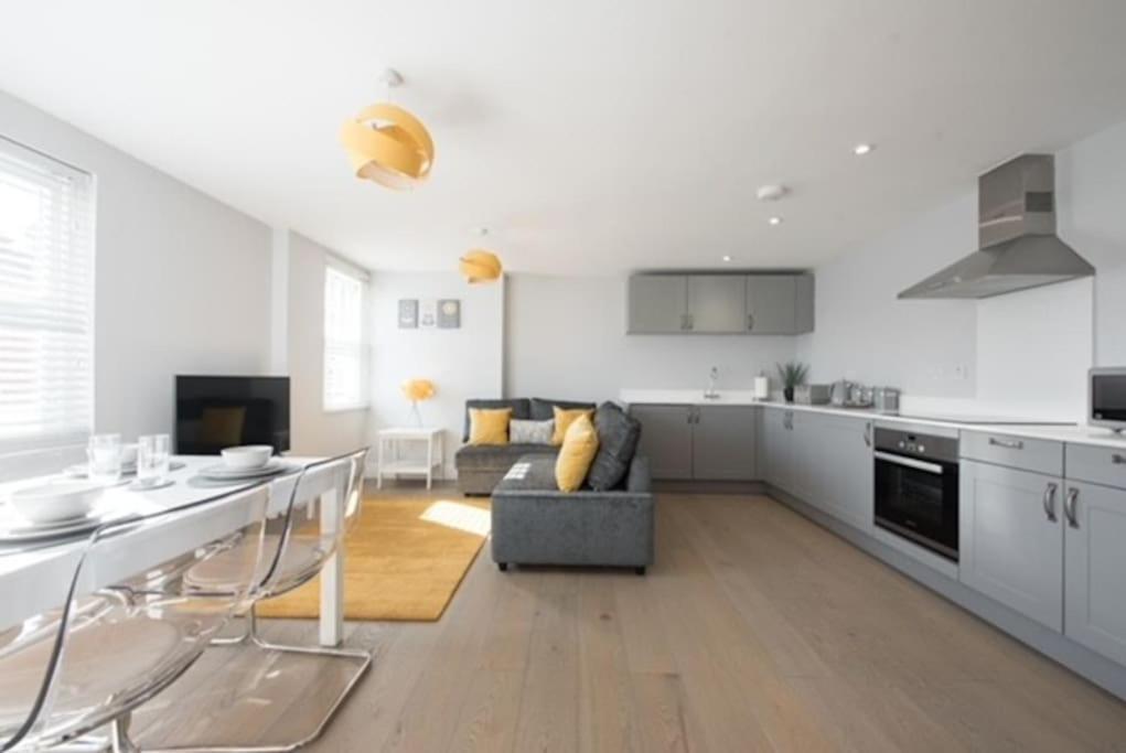 ברנטווד Beautiful, Spacious 1 Bed Flat מראה חיצוני תמונה