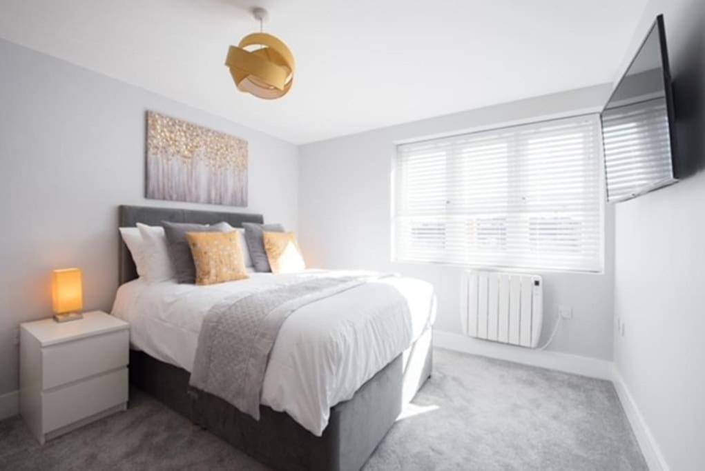 ברנטווד Beautiful, Spacious 1 Bed Flat מראה חיצוני תמונה