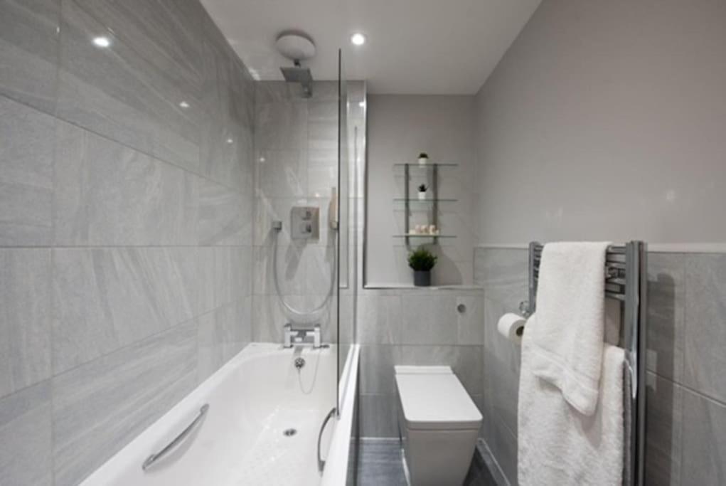ברנטווד Beautiful, Spacious 1 Bed Flat מראה חיצוני תמונה
