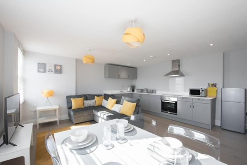 ברנטווד Beautiful, Spacious 1 Bed Flat מראה חיצוני תמונה